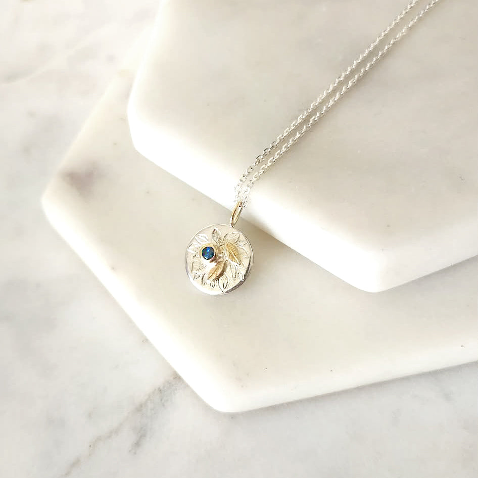 Engraved Foliage mini pendant (round) with Tassie Sapphire