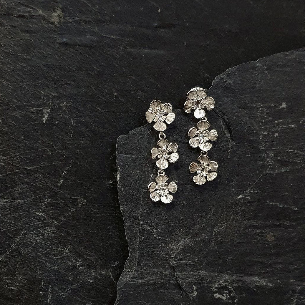 Native Highland Tea Tree Articulated Studs