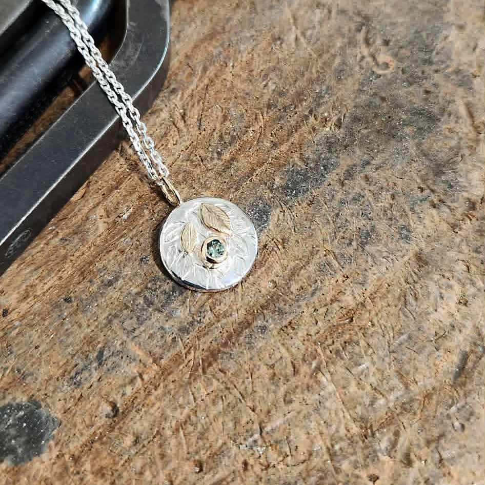 Engraved Foliage mini pendant (round) with Green Austalian Sapphire