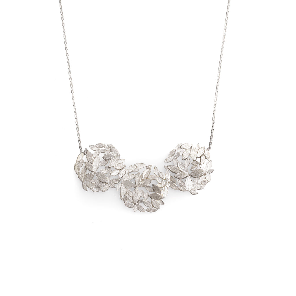 Foliage cluster necklace