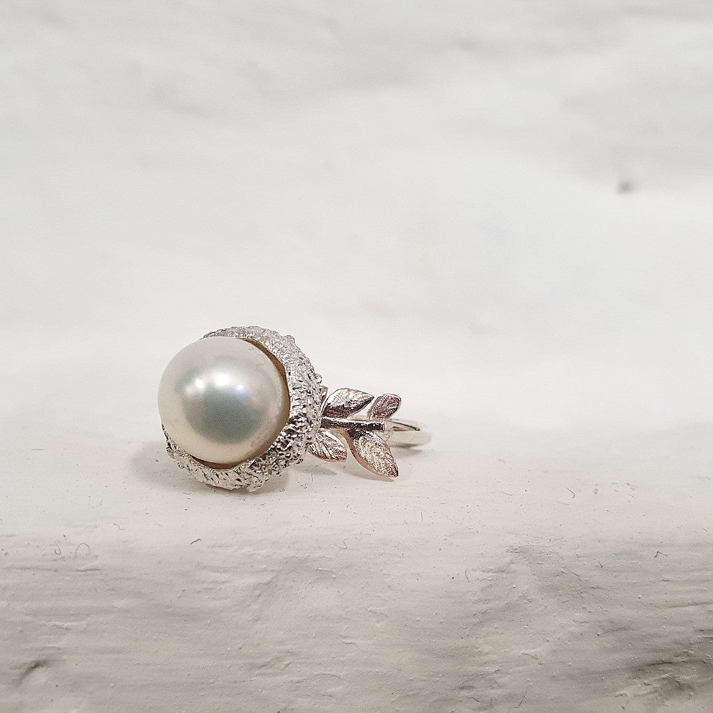 Acorn cup ring with Fresh Water Pearl