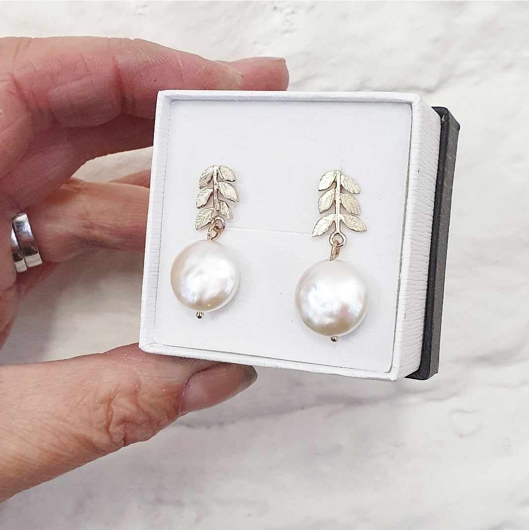 Foliage studs with fresh water coin pearls
